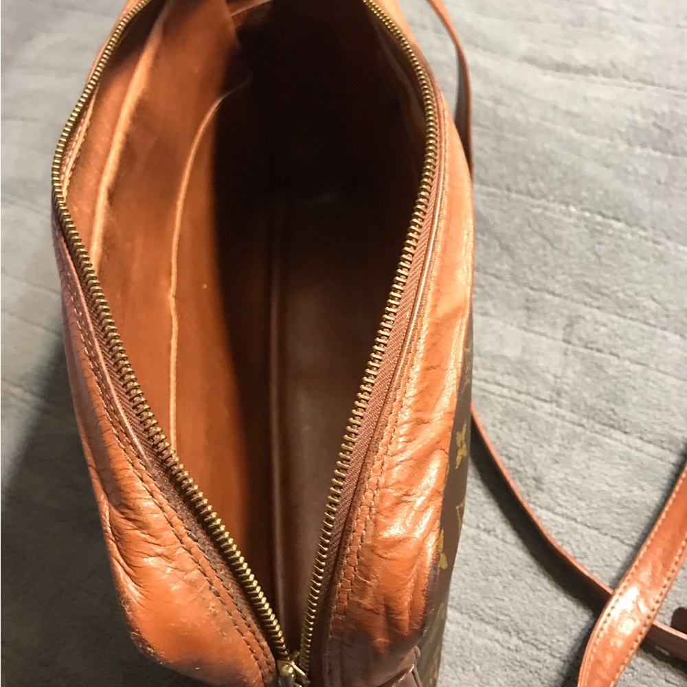 Louis Vuitton Brown Monogram Shoulder Bag - Picture 6 of 8